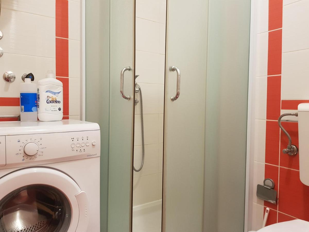 Rajiceva 5- Apartman Sa Prostranom Terasom I Garaznim Mestom Kragujevac Eksteriør bilde