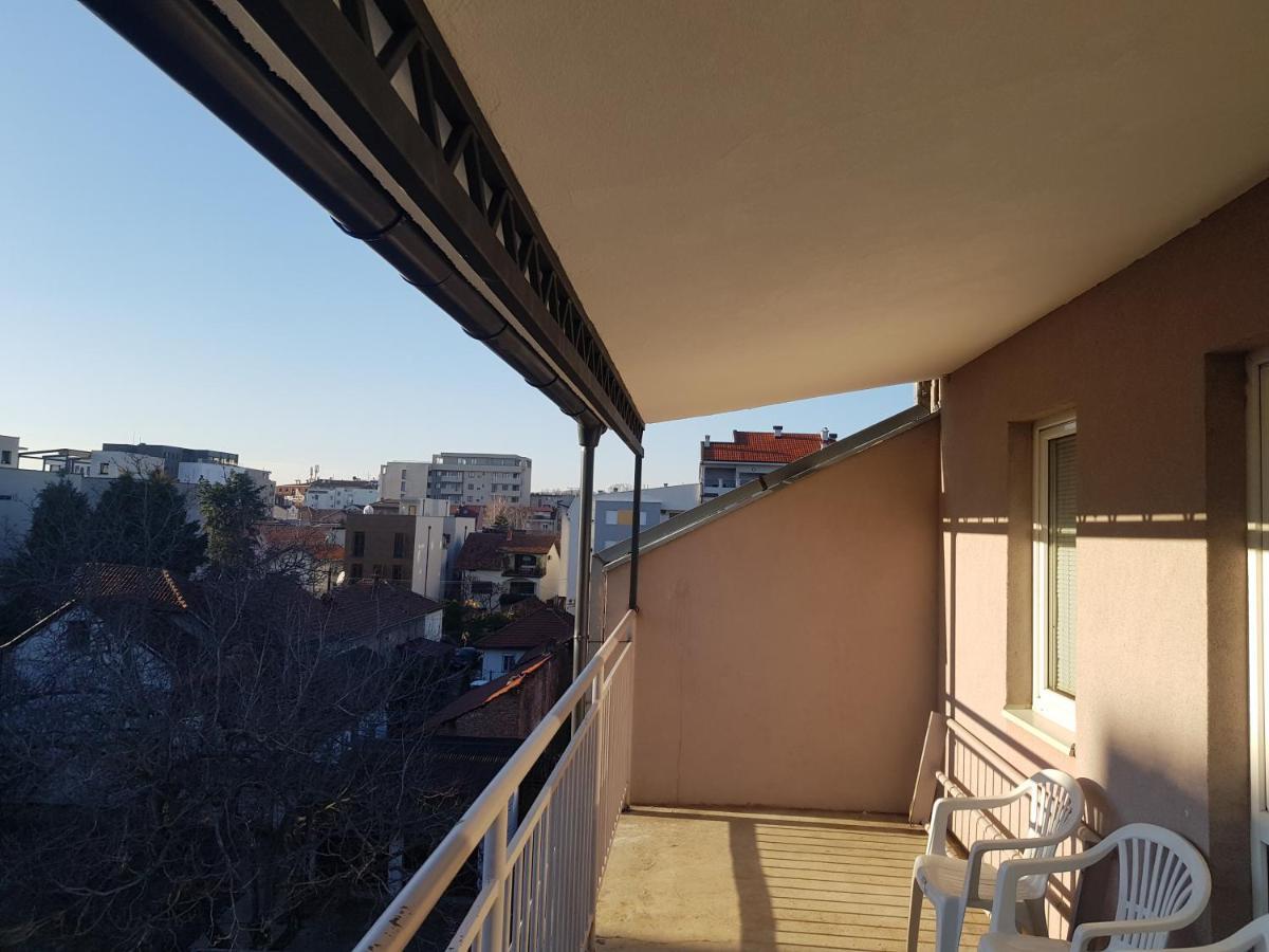 Rajiceva 5- Apartman Sa Prostranom Terasom I Garaznim Mestom Kragujevac Eksteriør bilde